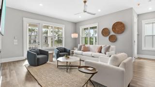 Sea Dweller by AvantStay Rooftop Spa Gulf View Golf Cart Pool - 1