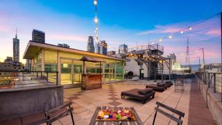 Skyline Lofts by AvantStay: a multi-level industrial-chic retreat in DTLA with rooftop views soaring ceilings steps to dining music culture - 6