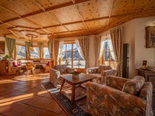 Bad Kleinkirchheim Lush and Spacious Villa with Indoor Pool and Wellness - Seven Bedroom Villa - 7