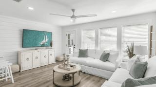 30A Beach Music by AvantStay Pool w Gulf Views Golf Cart - 3