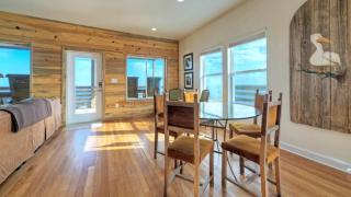 Waterfront w Bay Views Shared Pool Boat Dock Marlin Madness by AvantStay - 2
