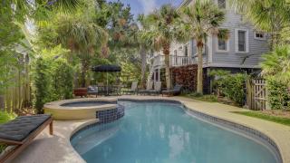 2701 Palm Boulevard by AvantStay Steps to the Beach Ping Pong Putting Green - 9
