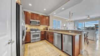 Salt Water Express by AvantStay Top Floor Corner Unit Adagio - 3