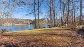 Waking Up Norman Lakefront Getaway Fire Pit Lake Views - 1