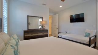 Beach Still My Heart by AvantStay 6 Seater Golf Cart Included Pool Access - Santa Rosa Beach - 1