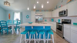 Port A Getaway Games Grill Close to Beach Sandy Feet Retreat by AvantStay - 7