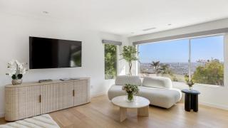 Luxury Hollywood Hills Home with Pool Outdoor Dining Iconic Views Skyline Chalet - 5