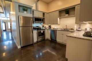 Downtown Urban Retreat 6 Beds Perfect for Groups - 7