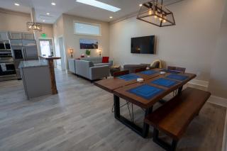 Downtown Urban Retreat 6 Beds Perfect for Groups - 8