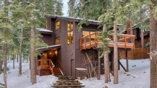 In Northstar Ski Resort Game Room Family-Friendly Dakine Haus by AvantStay - 9