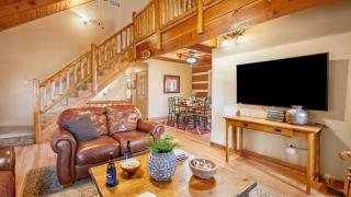 Twilight Ridge by AvantStay Mountain Mansion 20min to Pigeon Forge - 1