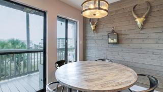 Sea Haven by AvantStay Modern Condo Near Beach - 1