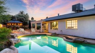 Sol Vista Private Oasis w Pool Putting Green and Prime Location - 0