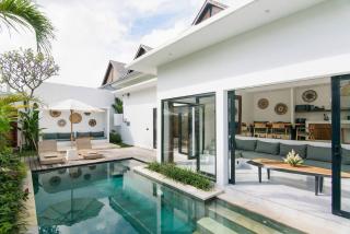 Sleek Tropical Escape Designer 2BR Villa w Pool - 7