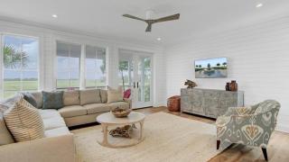 17 Marsh Island Lane by AvantStay Modern Home w Amazing Views - 1