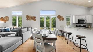 Coves End by AvantStay Dock Game Room Fire Pit Forest Views - 8