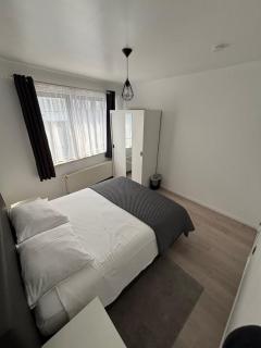 Stylish, modern & spacious apartment in Brussels - 1