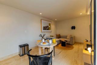 Capitalia Inspiring Balcony with AC & Fast Wifi - 4