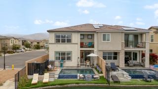 Sunburst by AvantStay Lakefront Mountain Views - 8