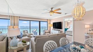 Beachfront Breeze by AvantStay Beachfront Condo - 4