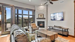 Alpine Abode by AvantStay 5min Walk To Lift Base - 6