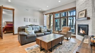 Alpine Abode by AvantStay 5min Walk To Lift Base - 6