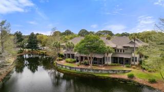 Serene Pondfront Stay w View Pool Access Walk to Baytowne Wharf - 8