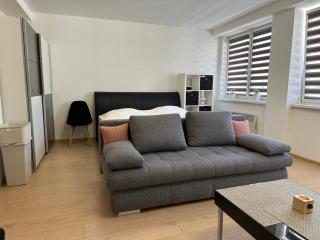 Apartmán s balkónom do vnútrobloku - 4