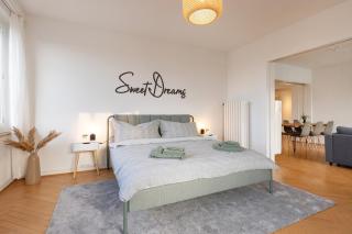 Spacious City View Apartment - Prime Location Biel - Biel - 9