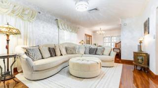 Las Olas Oasis by AvantStay Minutes to the Beach Hot Tub - 5