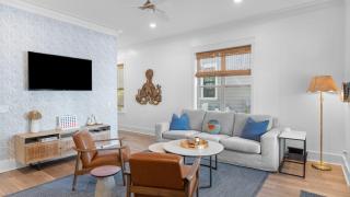 Good Day Sunshine by AvantStay Sleeps 16 Pool Private Beach Access - 5