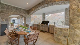 Bay Estate by AvantStay Waterfront Private Pond - 2