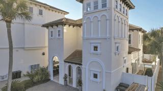 Skinny Love 30a by AvantStay Private Heated Pool Block to the Beach - 9