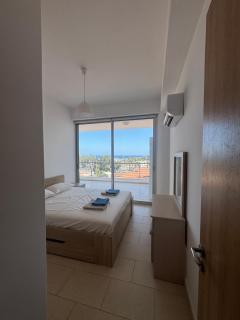 Beautiful Seaview Apt - 3 min Walk to Beach - 1