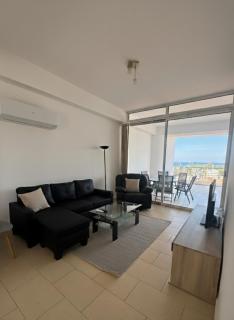 Beautiful Seaview Apt - 3 min Walk to Beach - 8
