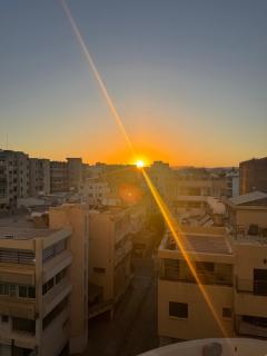 Beautiful Seaview Apt - 3 min Walk to Beach - 6