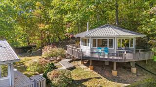 Cabin in the Sky by AvantStay Deck w Views - 9