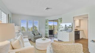 OceanView Condo Pool Balcony Beach Access 304 D Port O Call by AvantStay - 7