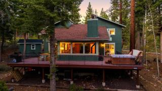 Year-Round Tahoe Escape with Hot Tub Outdoor Dining Timberline Haven by AvantStay - 0