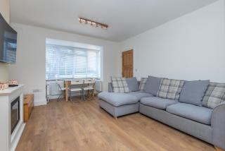 Spacious 3BDR Home with Workspace in Prime Spot - 5