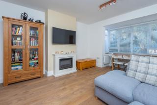 Spacious 3BDR Home with Workspace in Prime Spot - 3