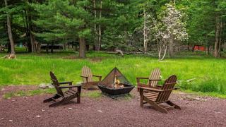 Bear Paw Lodge by AvantStay Hot Tub Deck Fire Pit - 7