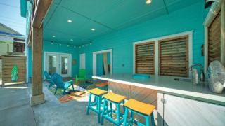 Private Pool Covered Patio 4 Blocks to Beach Bourbon Breeze by AvantStay - 9