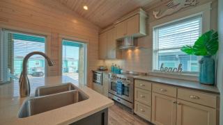 Private Pool Covered Patio 4 Blocks to Beach Bourbon Breeze by AvantStay - 1