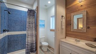 Fish Camp Cottage by AvantStay Shared PoolViews - 1