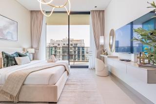 Studio with Community Views, Steps from Circle Mall and Parks, Near Jebel Ali Racecourse, Binghatti Azure, JVC by Deluxe Holiday Homes - 3