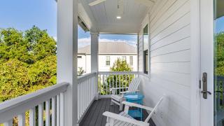 Gulf Coast Gem by AvantStay 3 blocks to Beach Town Plaza Community Pool - 9