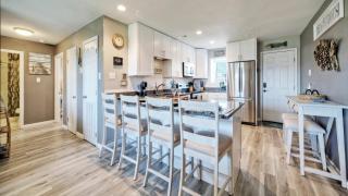 2BR Condo w Gulf Views 2 Pools Courts Blue Water Bliss by AvantStay - 6