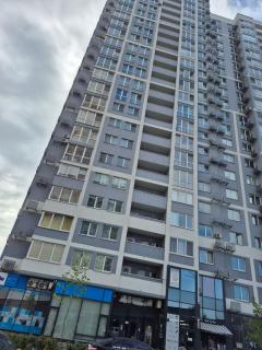 Видові апартаменти MYFREEDOM поруч із метро Харківська - Kyiv - 9