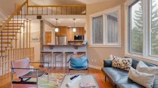 Manitou River House 113 by AvantStay A Location - 2